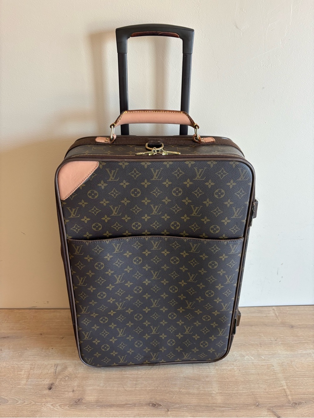 Authentic Louis Vuitton pegase 55 monogram suitcase carry on